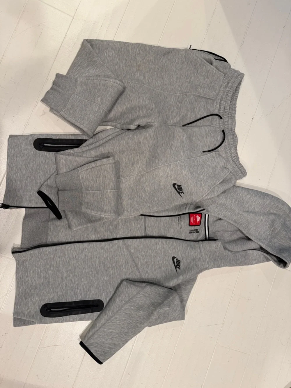 Nike Tech Fleece Hoodie and Joggers Set - Picture 1 of 1